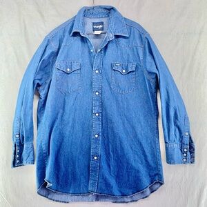 Wrangler Men’s Blue Denim Cotton Pearl Snap Shirt